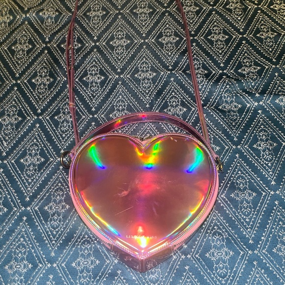 Liselle Kiss Harley Metallic pink heart shaped purse - Picture 2 of 4